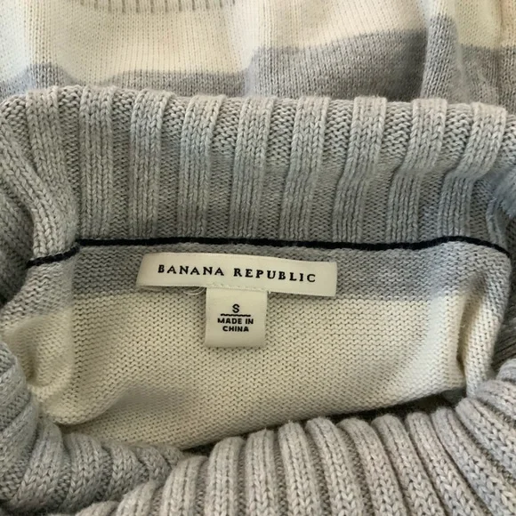 BANANA REPUBLIC Grey & Ivory Striped Cowl Neck - Picture 4 of 5